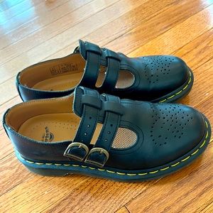 Dr. Martens 8065 black Mary Janes women’s size 6